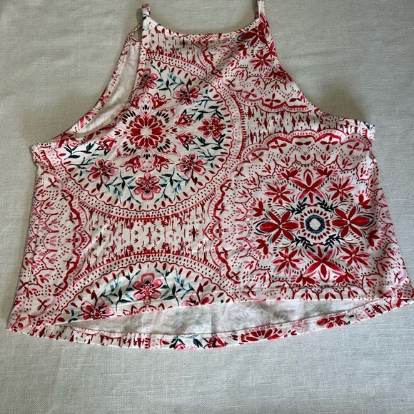 Floral Red and White Women's Top - Picture 1 of 3